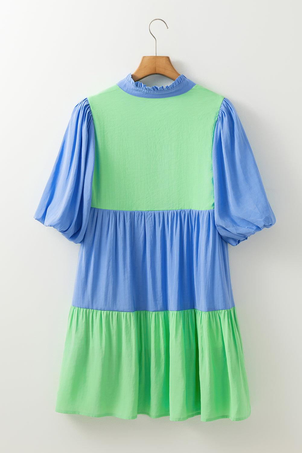 Shift Jurk met V-hals en Frills - Mini Dresses - Jurkjes.co