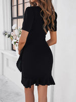 Slim Fit Jurk met Rimpelzoom - Midi Dresses - Jurkjes.co