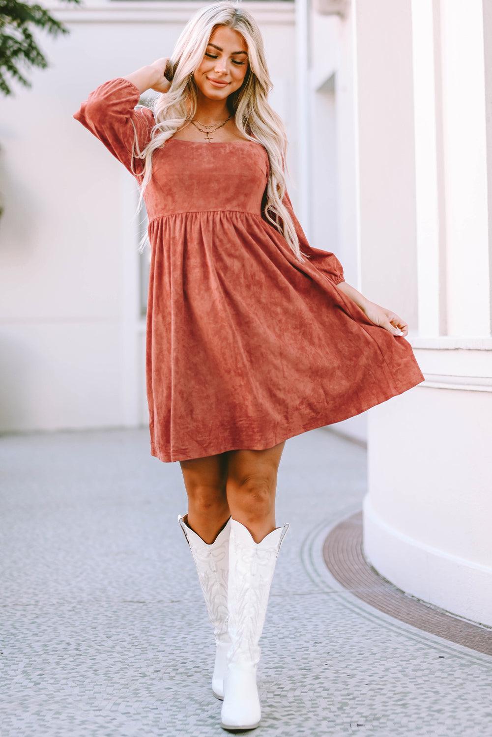 Suède Jurk met Vierkante Hals en Pofmouwen - Mini Dresses - Jurkjes.co