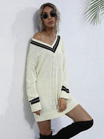 Sweater Jurk met V-hals en Stijlvolle Stiksels - Maxi Dresses - Jurkjes.co