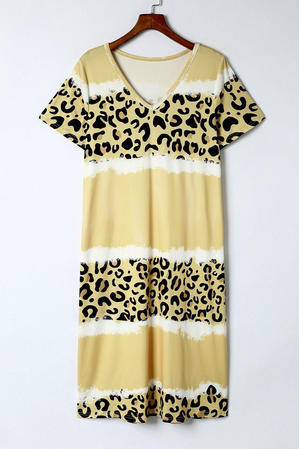 T-shirt Jurk met Pantherprint - T Shirt Dresses - Jurkjes.co