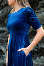 Velvet Ruched Mini Jurk met Korte Mouwen - Mini Dresses - Jurkjes.co