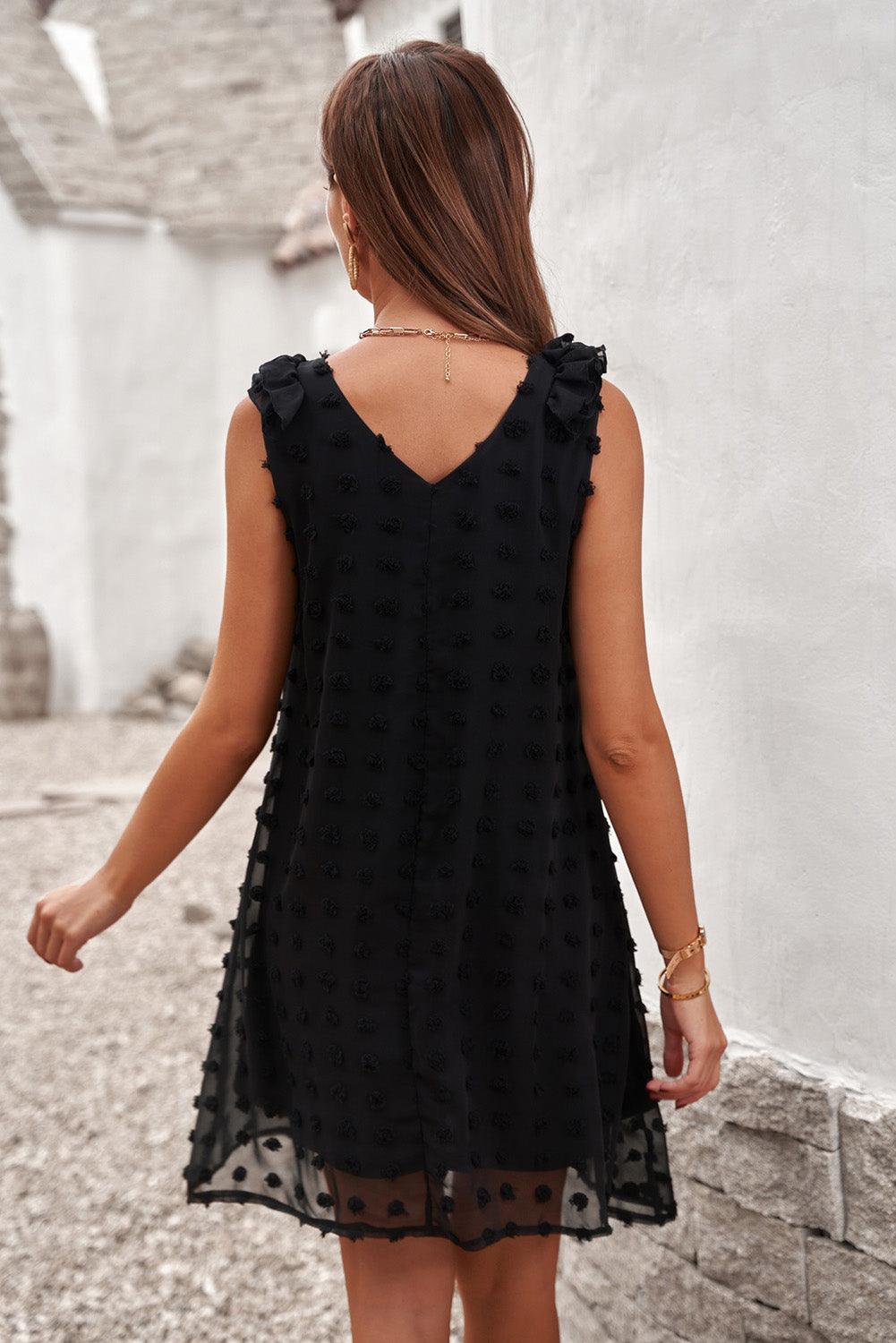 Zwitsers Stippenjurkje met V-hals en Ruches - Mini Dresses - Jurkjes.co